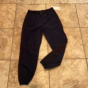 Lululemon evergreen track pants womens. Size 8 NWT navy/black